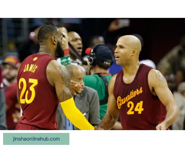 杰弗森回应球迷质疑东契奇 热身无碍湖人詹姆斯离队或迎夺冠断层期