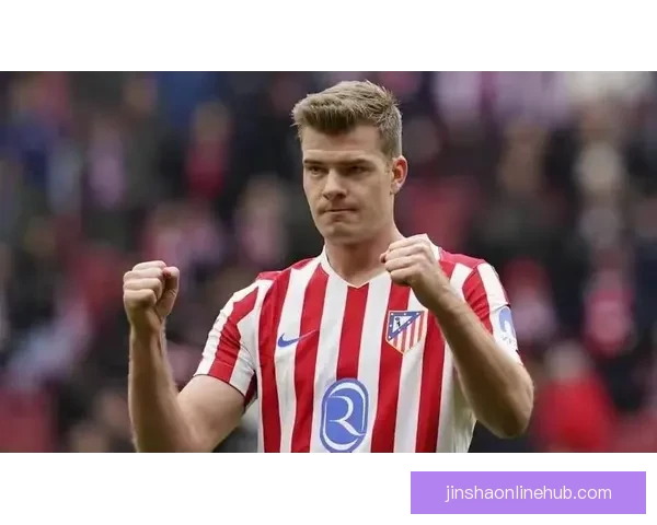 哈兰德久违戴帽手捧比赛用球晒照：这是个不错的周六