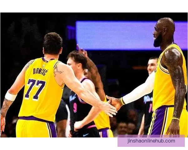 马刺时隔七年重返季后赛 文班34分12篮板准绝杀太阳收获四连胜